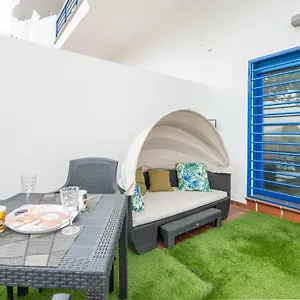 Modern Next To The Beach, Pets Friendly Appartamento *