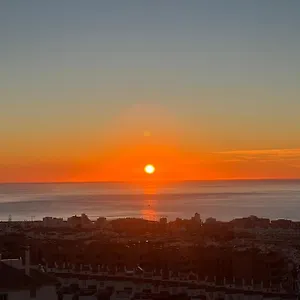 Peaceful With Amazing Sea Views And Free Parking Lägenhet *