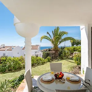 Seaview I 3bed I Sauna I Pool I Parking 60 Vakantiehuis *