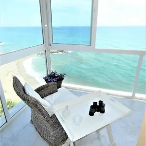 Apartamento La Perla En Playa Semi Privada Benalmádena