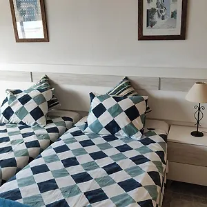 Appartamento Cozy With First Line Seaview In Perfect Location, Near The Marina Benalmádena