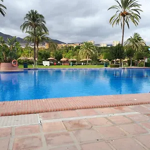 Deluxe In Benalbeach With Water Park Appartamento *