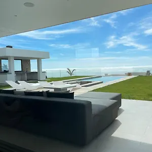 Villa Stupa Luxury *