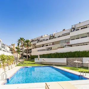 In With Outdoor Swimming Pool, Wifi&2 Bedrooms