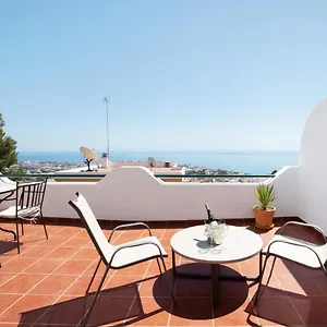 Stunning Penthouse With Sea Views,solarium,pool & Parking Appartement