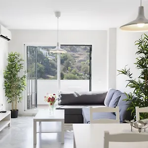 Appartement Charming 2-bedroom With Terraces & Pool In Torrequebrada