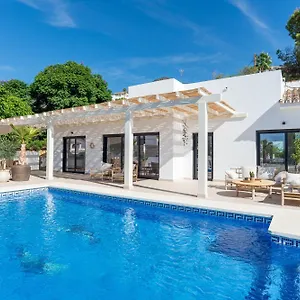Nyaraló With Privat Saltwater Pool