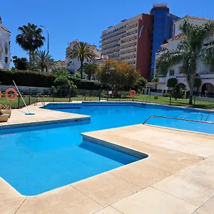 Appartement 2 Bed With Pool Views