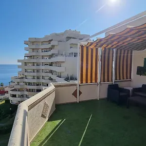 Benalbeach. Espectacular Terraza, Vistas Al Mar. Apartamento *